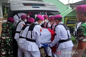 Marinir gugur di Papua dikenal suka berbagi