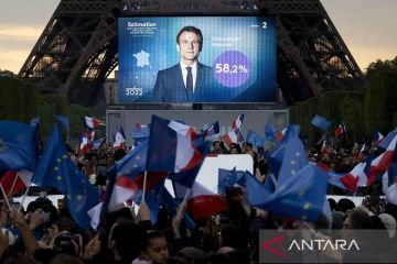 Macron pimpin Prancis dua periode