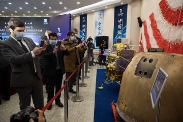China mulai pengembangan rekayasa program eksplorasi Bulan fase keempat