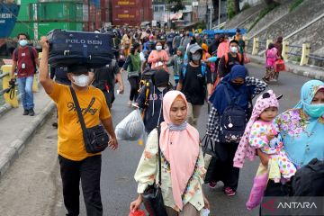 Mudik sebagai perjalanan multidimensi