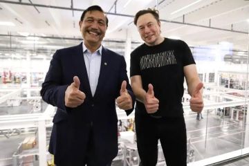Luhut undang Elon Musk hadiri G20 saat kunjungi pabrik Tesla di AS