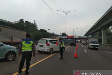 "Contra flow" mulai diterapkan di Tol Jakarta-Cikampek hari ini