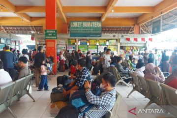 Jumlah pemudik di Terminal Kampung Rambutan H-5 Lebaran masih stabil