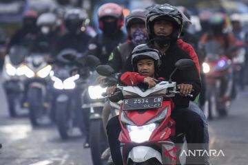 Pemudik bersepeda motor mulai padati jalur Pantura