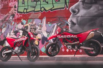 GasGas luncurkan ES 700 Dual Sport dan SM 700 Supermoto edisi 2023