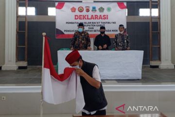 Puluhan pengikut NII di Garut deklarasi diri sumpah setia NKRI