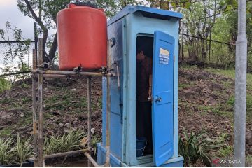 Pengelola sediakan toilet portabel di tol Tangerang-Merak