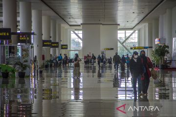 Arus Mudik Di Bandara Syamsudin Noor