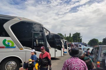 Terminal Kalideres siapkan bus bantuan