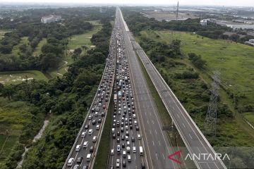 Ribuan kendaraan keluar dari Jakarta H-3 Lebaran