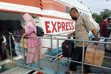 Arus mudik di Pelabuhan Tanjung Pandan berjalan lancar