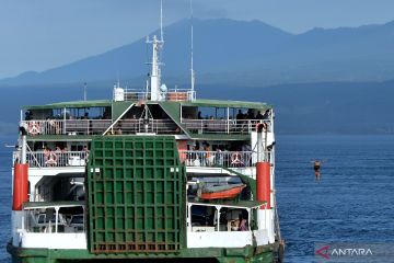 Ribuan kendaraan terjebak macet di Pelabuhan Gilimanuk