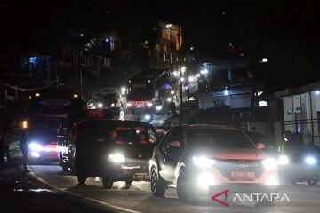 Arus mudik di Nagreg padat sejak sore hingga malam H-3 lebaran