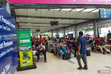 Sebanyak 18.800 pemudik berangkat dari Stasiun Pasar Senen pada H-2