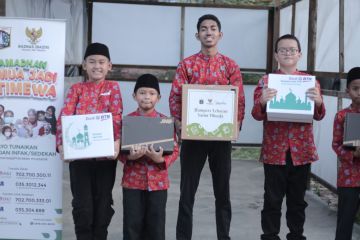 Baznas bagikan 1.443 Mistery Box ke anak yatim dan dhuafa