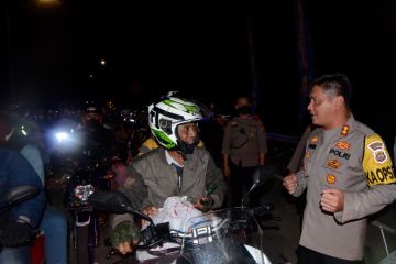 Pengawalan pemudik bersepeda motor di Lampung