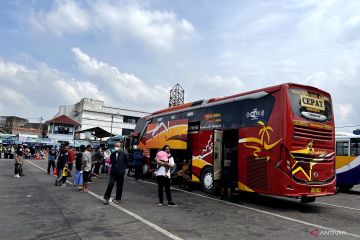 Terminal Cicaheum Kota Bandung lewati puncak arus mudik Lebaran 2022