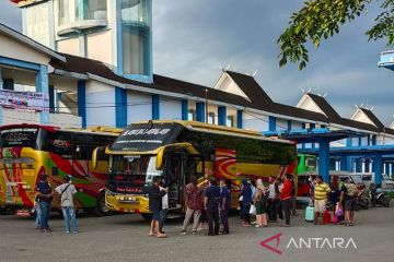 Lebih seribu penumpang berangkat di Terminal KM-6 Kalsel