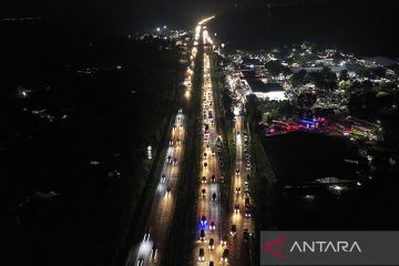 Polisi kembali berlakukan satu arah di Tol Jakarta-Cikampek KM47-KM70