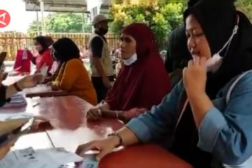 Suasana pembagian BLT dan BPNT bagi 775 warga Kota Bandung