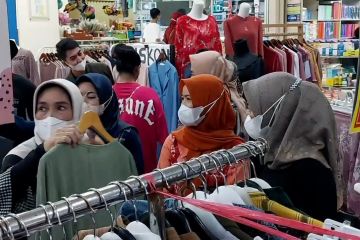 Dampak relaksasi ekonomi, penjualan busana di Bandung meningkat