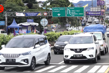 H-3 Lebaran, 3.000 kendaraan masih menetap di Puncak