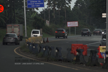 Jelang Lebaran, jumlah kendaraan menuju Puncak naik hingga 10 persen