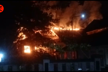 Kantor Bupati Halmahera Selatan terbakar