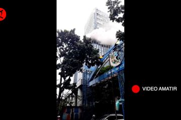 Lantai 5 RSUD Bandung Kiwari terbakar, ratusan pasien dievakuasi
