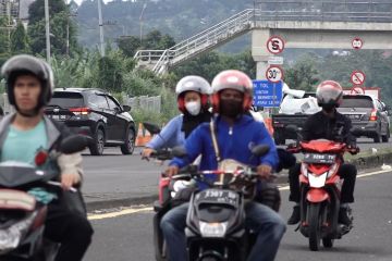 Libur Lebaran dimulai, jumlah kendaraan roda dua di Ciawi meningkat