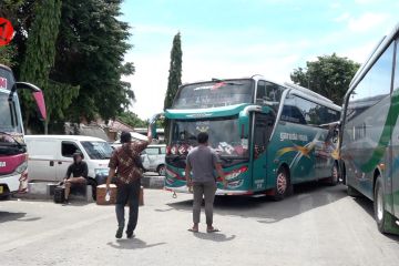 Pemprov DKI dan Kemenhub siapkan bus bantuan di terminal Kalideres