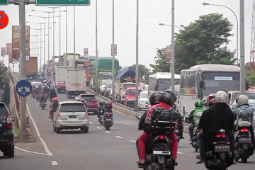 Ruas tol Palikanci satu arah, jalur arteri pantura padat merayap