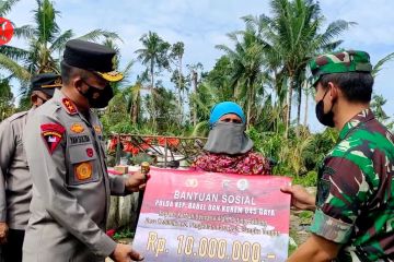 Bansos TNI/Polri bagi warga Bangka Tengah terdampak puting beliung