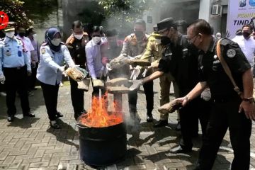 Demi kenyamanan Ramadhan, BNN-Polresta Malang Kota musnahkan narkoba