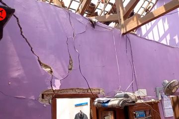 Ledakan 1 kg bubuk mercon robohkan tembok rumah di Madiun