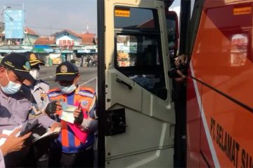 Tak layak beroperasi, Dishub Bandung kandangkan 3 armada bus