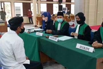 Ratusan pasangan suami-istri di Pandeglang ikuti isbat nikah