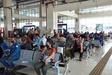 Terminal Terpadu Pulo Gebang prediksi 1.200 pemudik berangkat hari ini