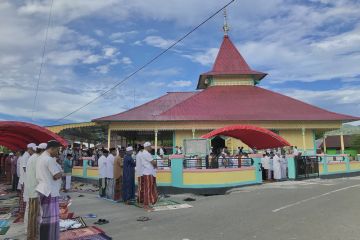 Tiga negeri di Maluku Tengah sudah Lebaran Idul Fitri lebih dulu