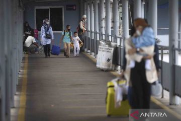 Pemudik Pelabuhan Merak pilih berangkat H-1 Lebaran demi hindari macet