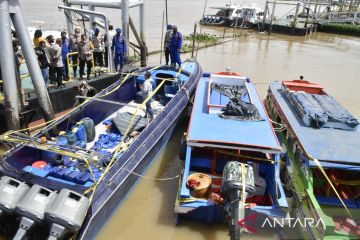 Tiga anggota Ditpolairud Polda Sumsel dibawa kabur "kapal hantu"