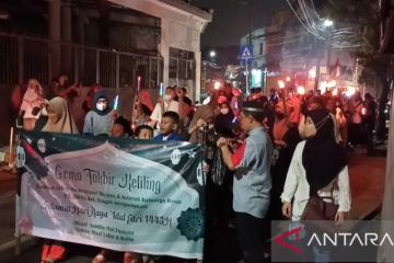 Sambut Idul Fitri, warga Kramat Jati gelar takbir keliling