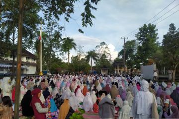 Pemkab Belitung selenggarakan Shalat Id di halaman kantor bupati