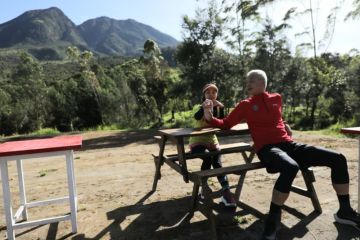 Gubernur Jateng ingatkan pengelola wisata terapkan prokes ketat