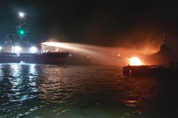 Pertamina Cilacap bantu pemadaman kebakaran kapal nelayan