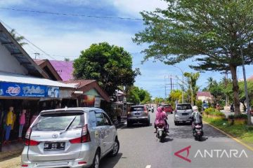 Arus lalu lintas di Pariaman terpantau ramai lancar