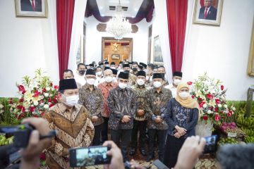 Gubernur Khofifah terima kunjungan silaturahim Prabowo di Grahadi