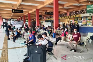 H+1,  672 pemudik diberangkatkan dari Terminal Kampung Rambutan