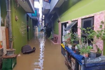 Ciliwung meluap, permukiman warga di Kebon Pala kebanjiran