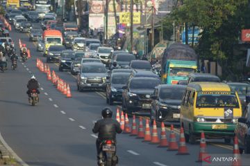 Polisi terapkan lawan arus di Nagreg pada arus balik Lebaran 2022